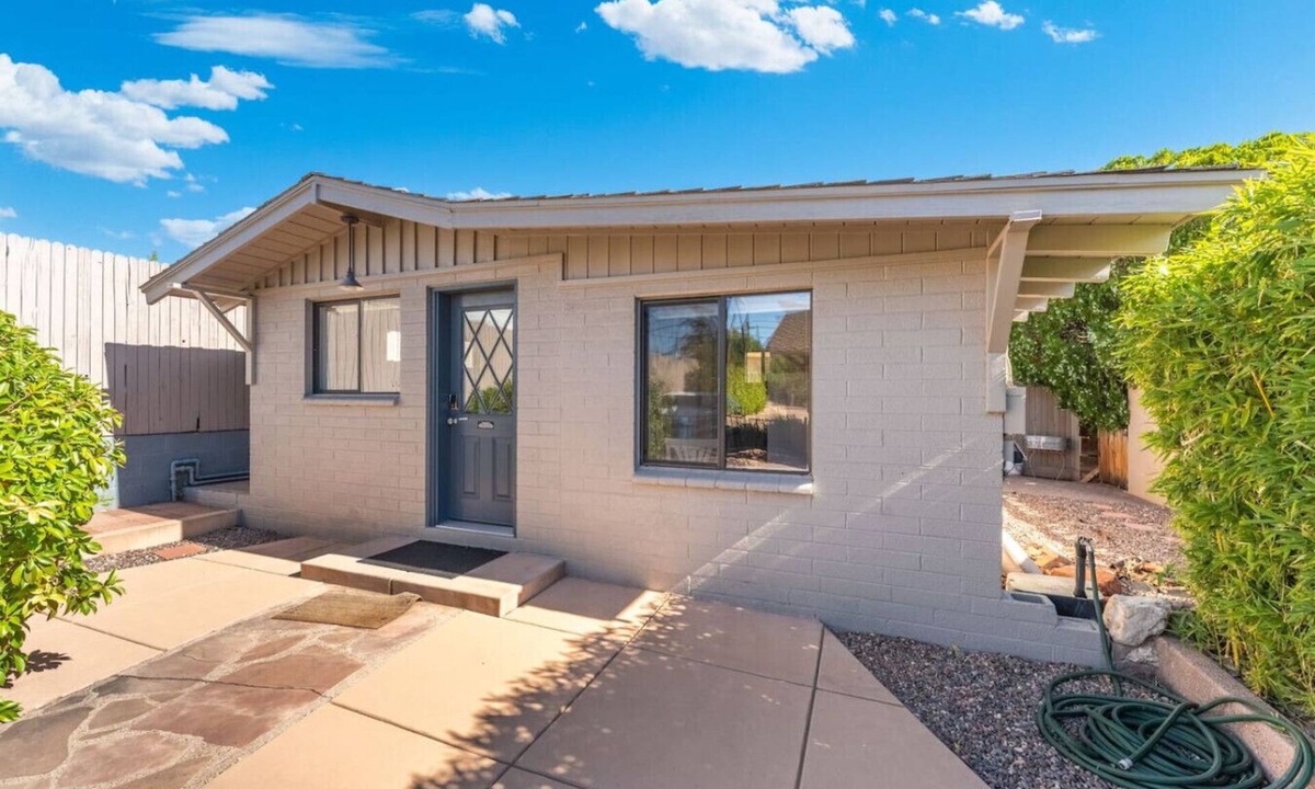 Uptown Sedona House | Charming Uptown Sedona Guest House | Cozy Getaway