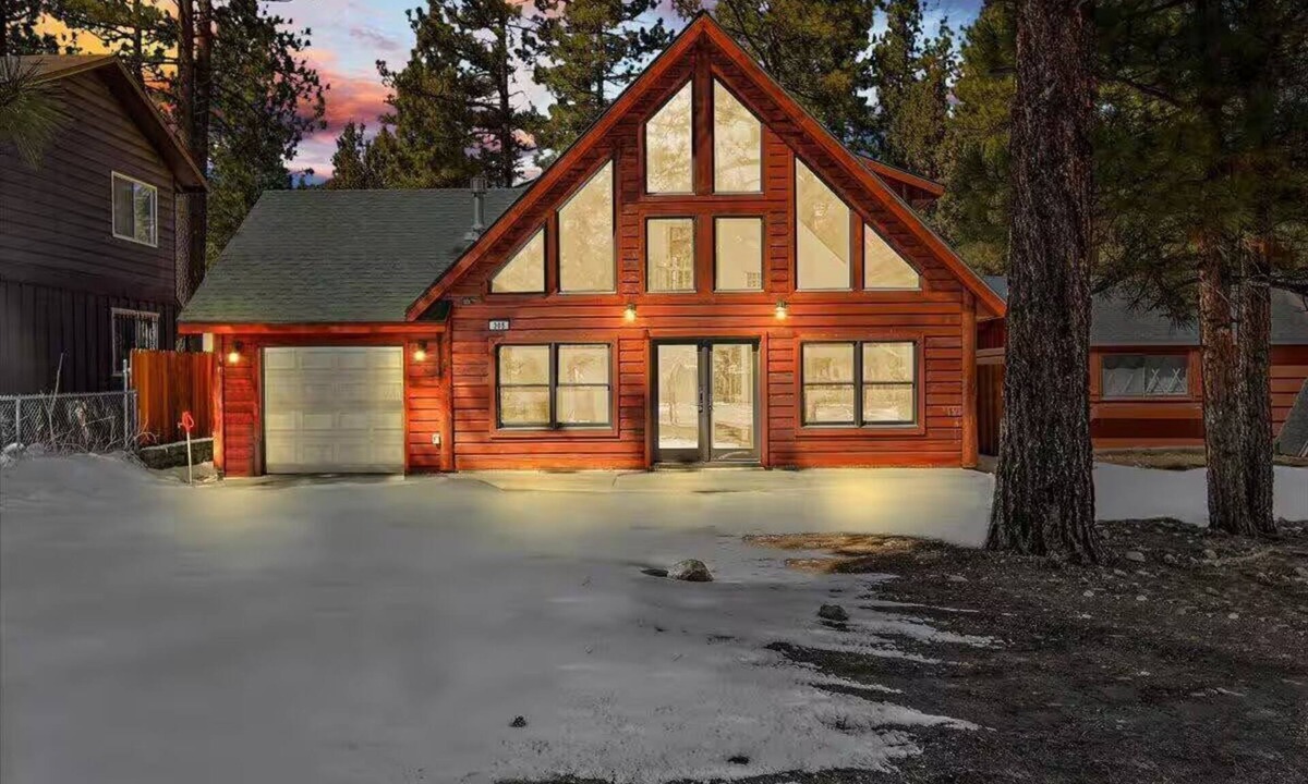 Peter Pan Cabin | Chia's Cabin — Big Bear 4BR Pet-Friendly Retreat with Fenced Yard