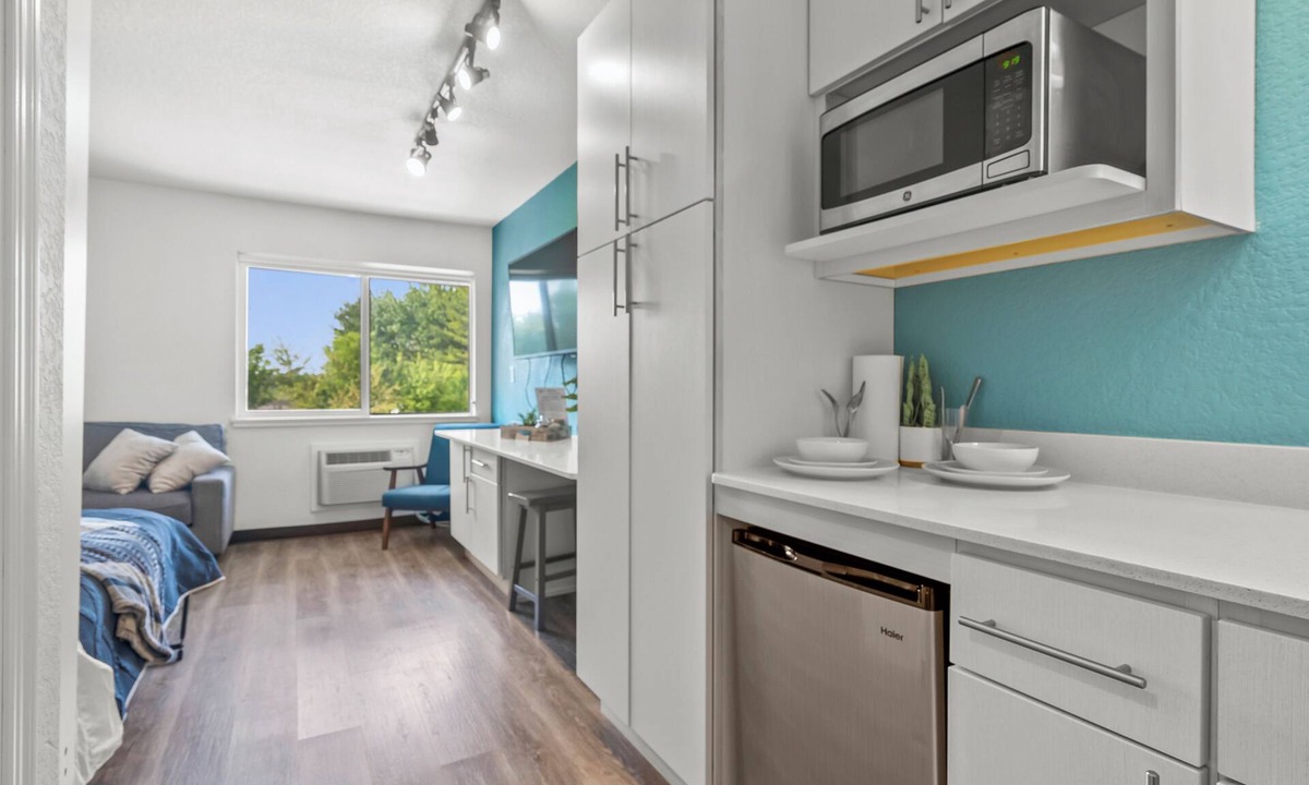 Cedar Falls Apartment | Chic 1-bedroom Micro Studio Apartment