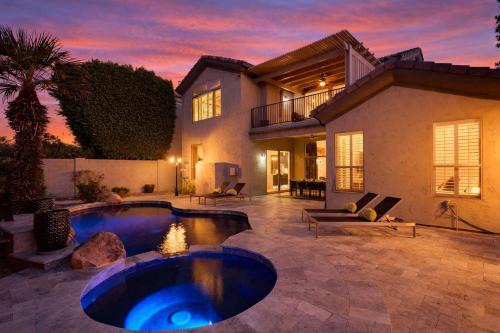 Camelback East House | Citrus-Pool & Spa-Walk 2 restaurants, shops & bars