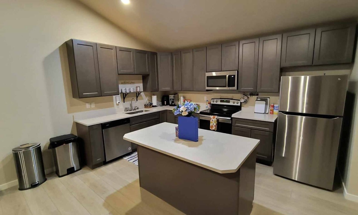 North Spokane House | Clean Cozy Family Home near Whitworth University, park,shopping and Mt Spokane