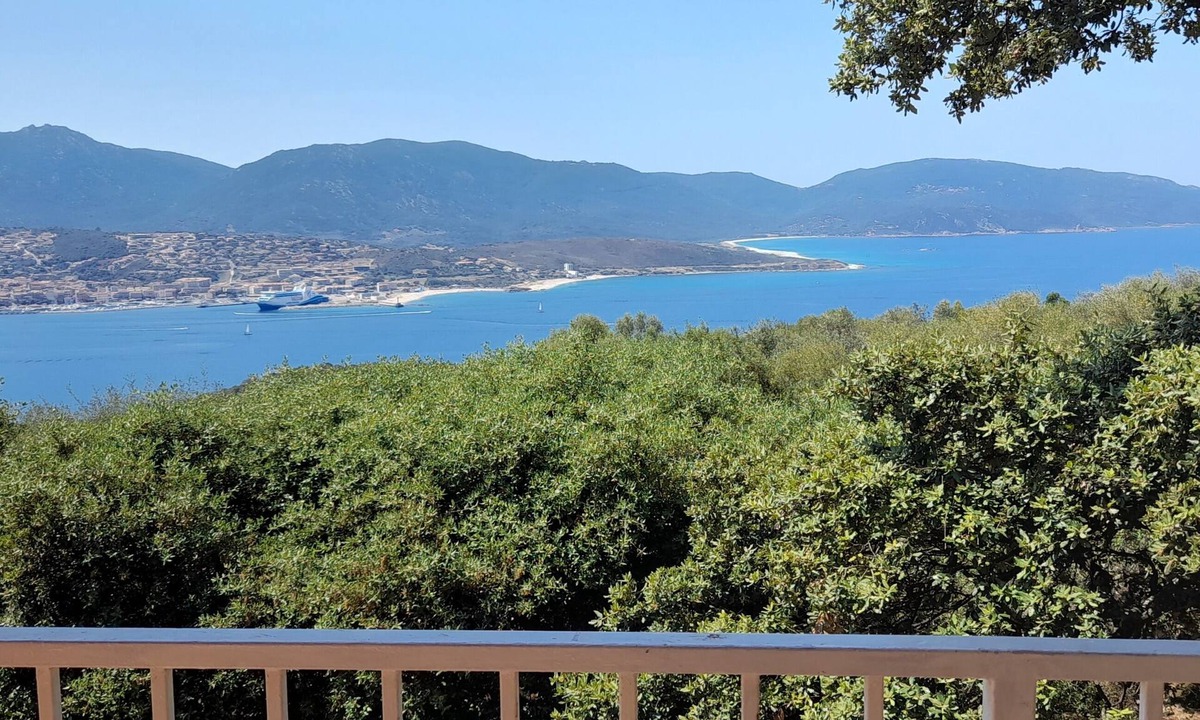 Vetricella Villa | Close to the beaches, spacious, air conditioning, panoramic view of the gulf!