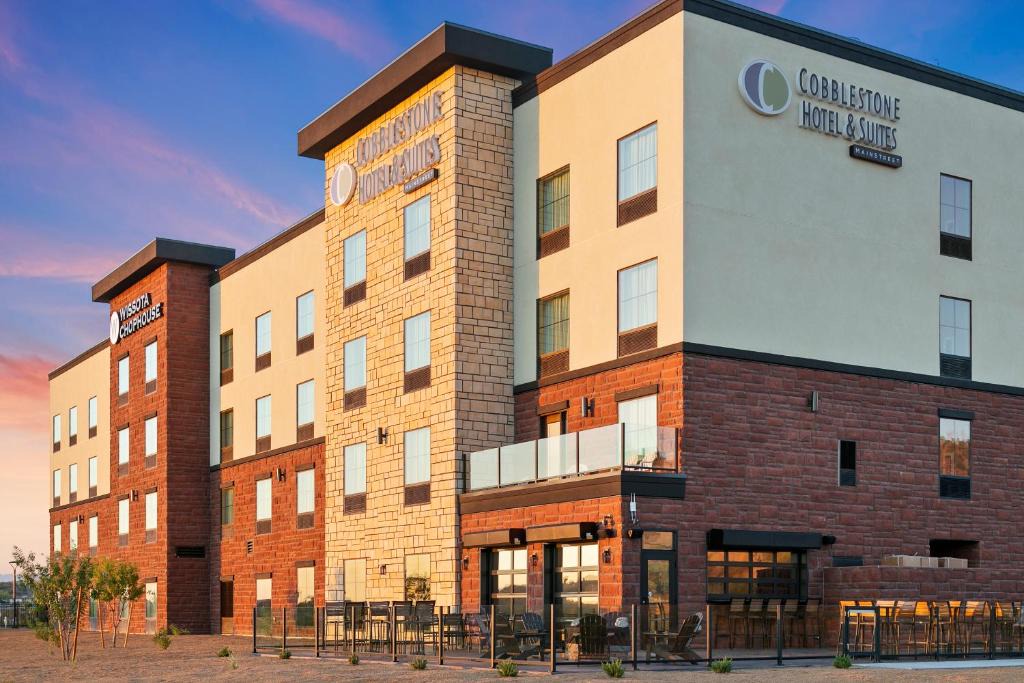 Wickenburg Hotel | Cobblestone Hotel & Suites - Wickenburg