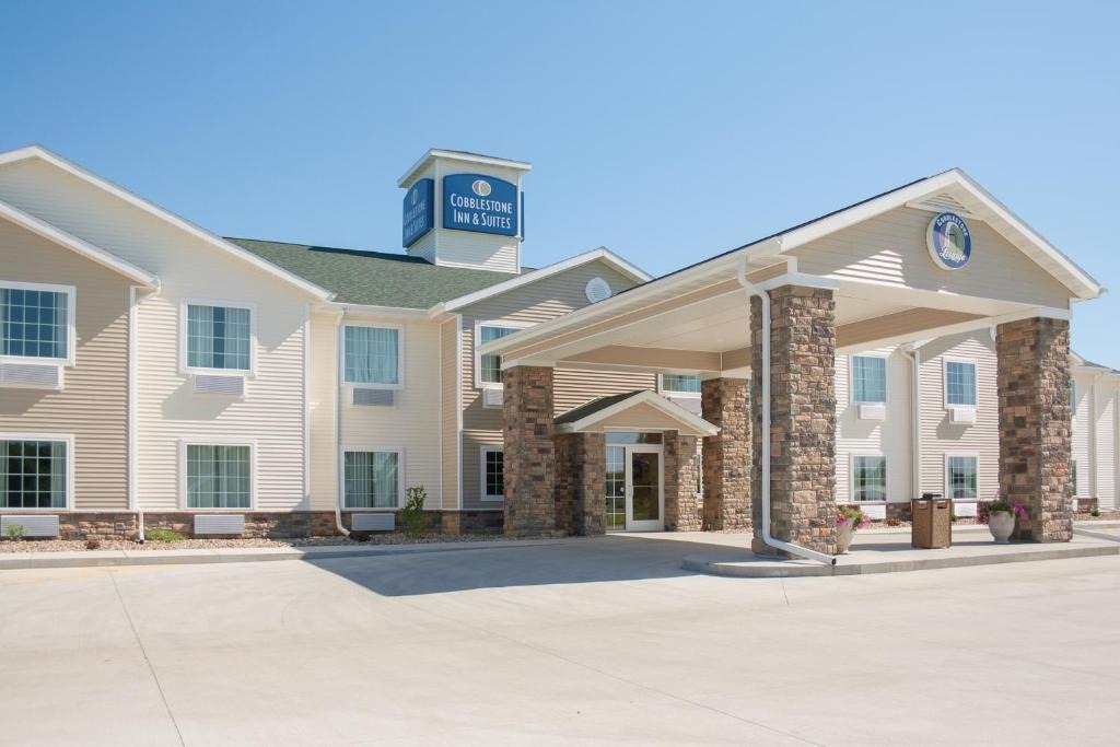 Brookville Hotel | Cobblestone Inn & Suites - Brookville