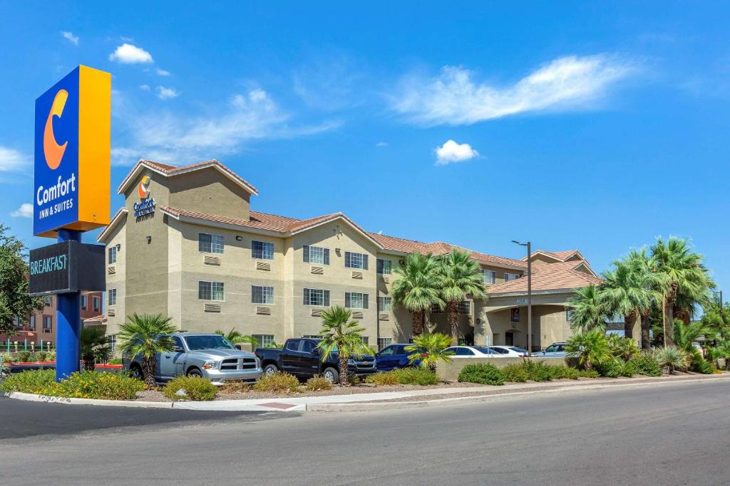 Cortaro Hotel | Comfort Inn & Suites North Tucson Marana