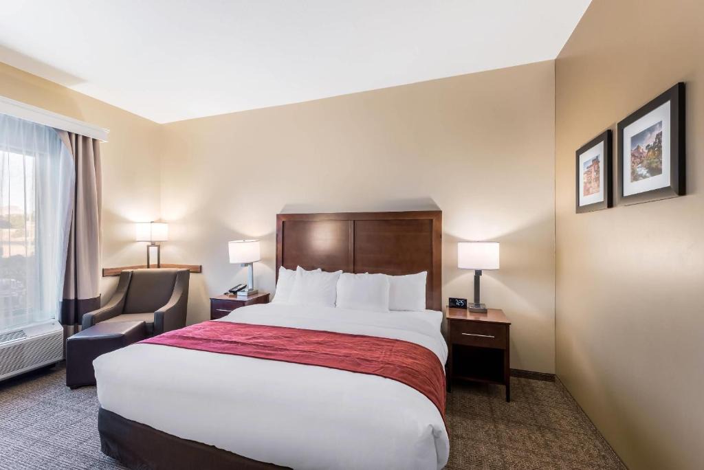 Hurricane Hotel | Comfort Inn & Suites Zion Park Area