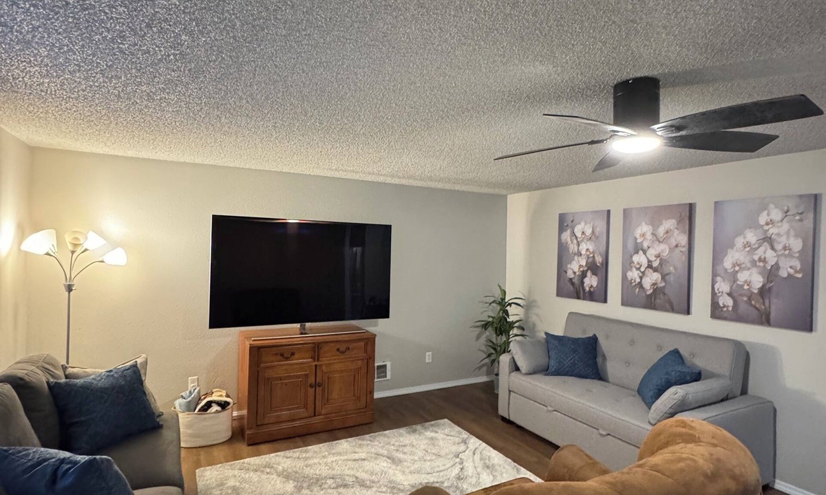 Post Falls House | Comfy Home 5 min to River + Trails, 15 min to CdA - Sleeps 6