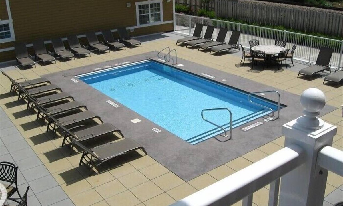 New Buffalo Condo | Condo in the Heart of New Buffalo with Heated Pool!