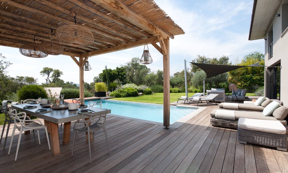 Lecci Villa | Contemporary villa, 4 bedrooms, 8 people, swimming pool near St Cyprien