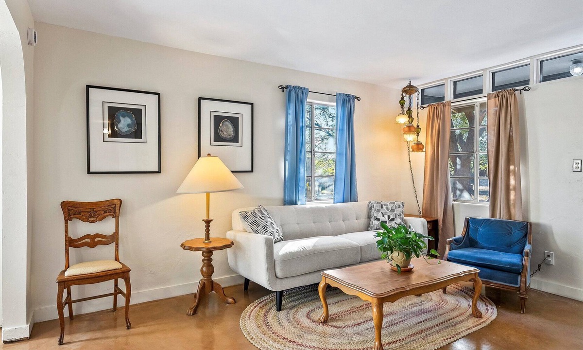 Samos Cottage | Copper Cottage, Historic Tucson Stay Near UofA