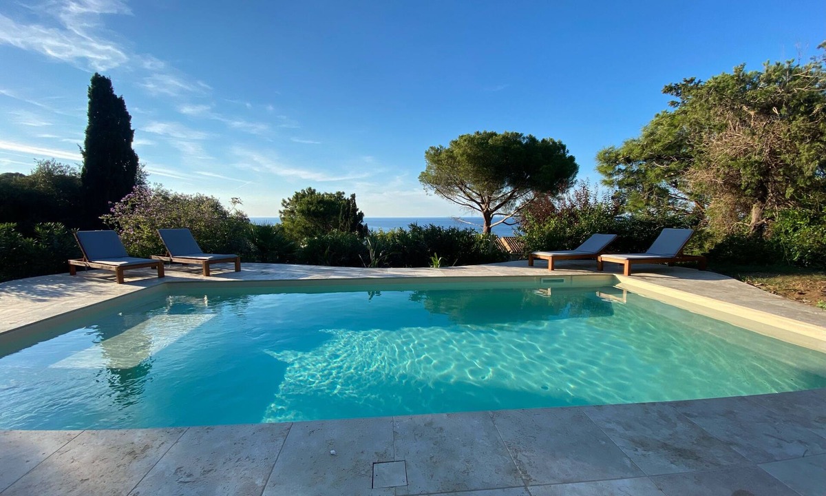 Marine de Davia Villa | Corner of paradise with sea view, in a green setting.