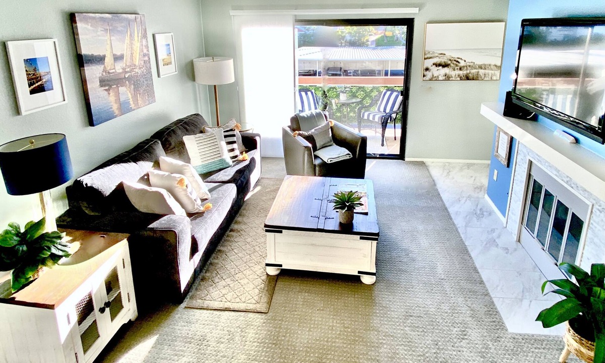 Rancho Penasquitos Condo | Corporate and Family Condo with Pool, close to shopping