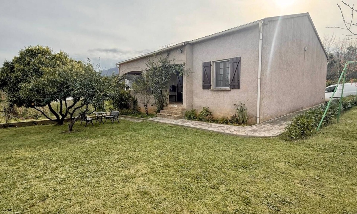 Querciolo Villa | Corsica. Country house between sea and mountains.Pinarello beach