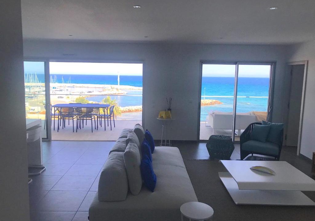 Solaro Apartment | Corsicacasa Appartement De Luxe Sur La Mer Port De Solenzara