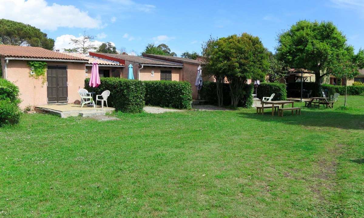 Talasani House | Cosy apartment in villa for 4 people with WIFI, A/C and terrace