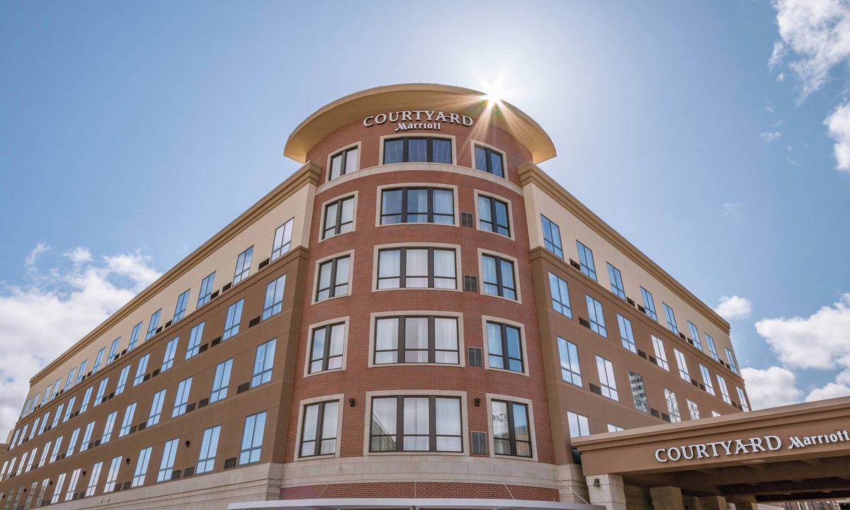 South Bend Hotel | Courtyard by Marriott South Bend Downtown