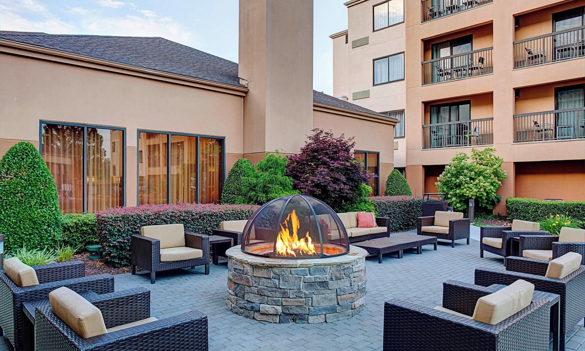 Croasdaile Farm Master Hotel | Courtyard Durham Near Duke University/Downtown