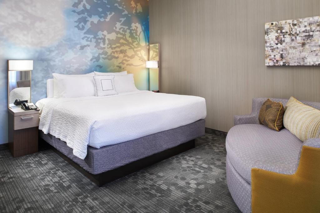 Maumee Hotel | Courtyard Toledo Maumee/Arrowhead