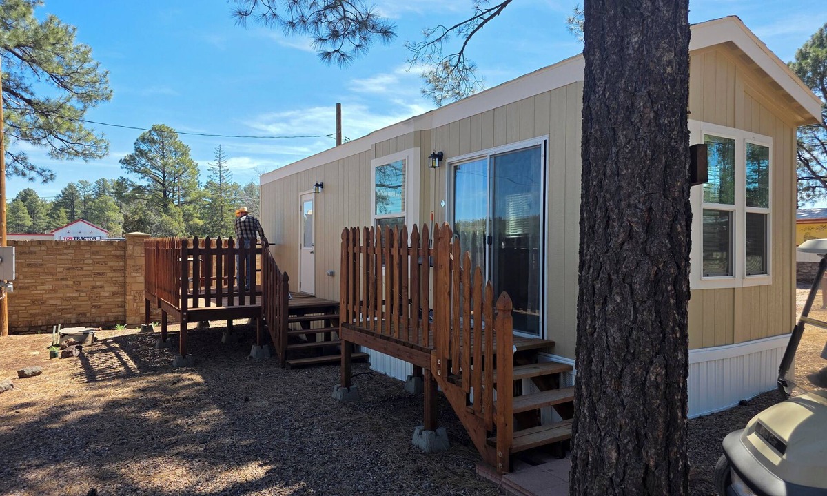 Show Low House | Cozy 1-bedroom mobile home in welcoming Show Low with AC,