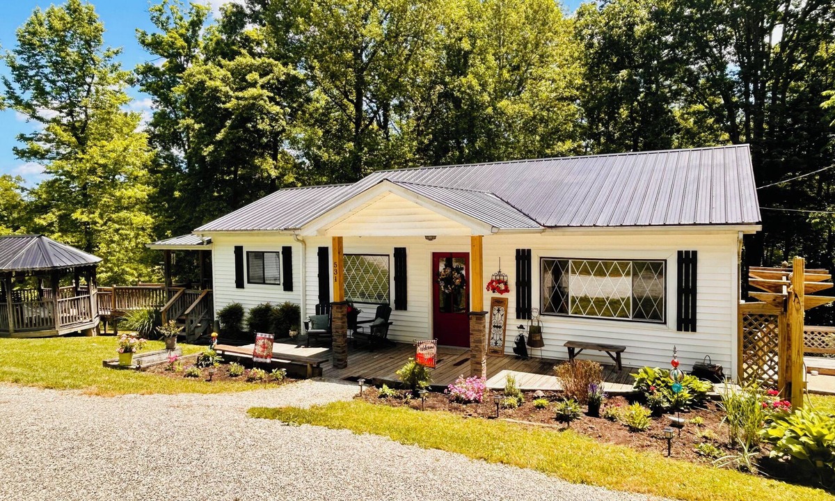 Vincent Cottage | Cozy 2BR/2BA Cottage with Hot Tub, Fire Pit & Fenced Yard, Perfect Outdoor Space