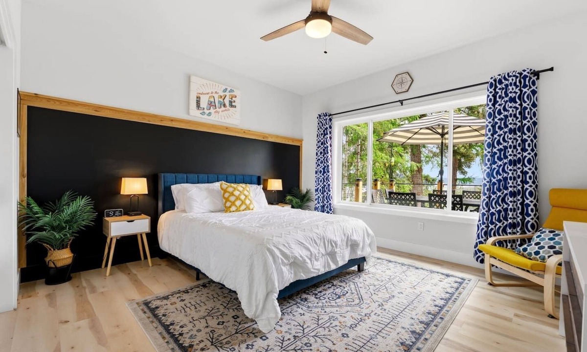Worley House | Cozy 3BR Retreat w/Lake Access, Deck, BBQ and Golf Cart for 11 guests
