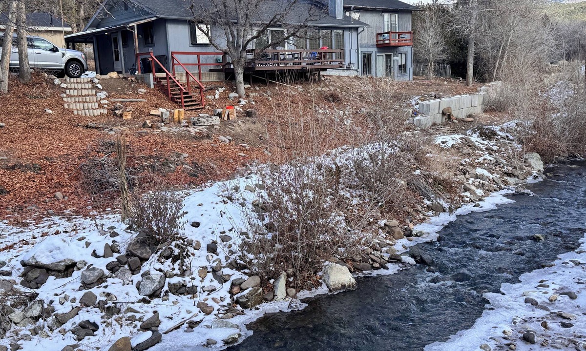 Beaver Cabin | Cozy 4-bedroom cabin in charming Beaver with AC