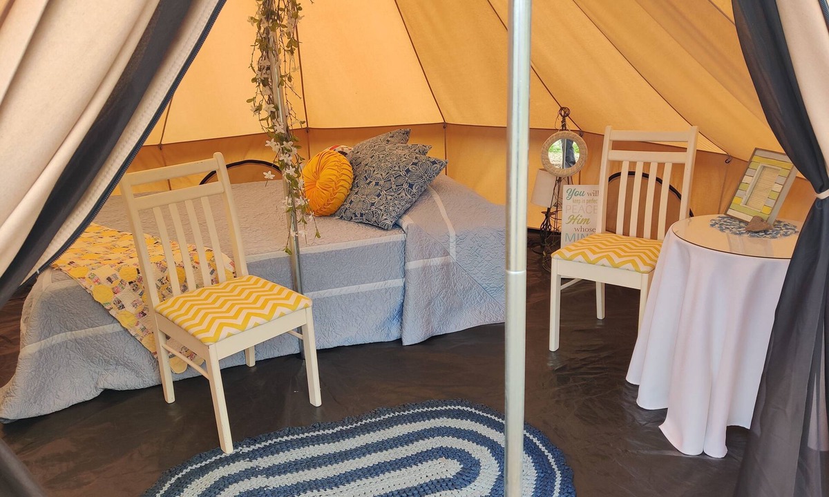 Sanders County Cabin | Cozy Beach Cove Yurt, glamping by the river 2mi from Quinn's Hot Springs Resort.