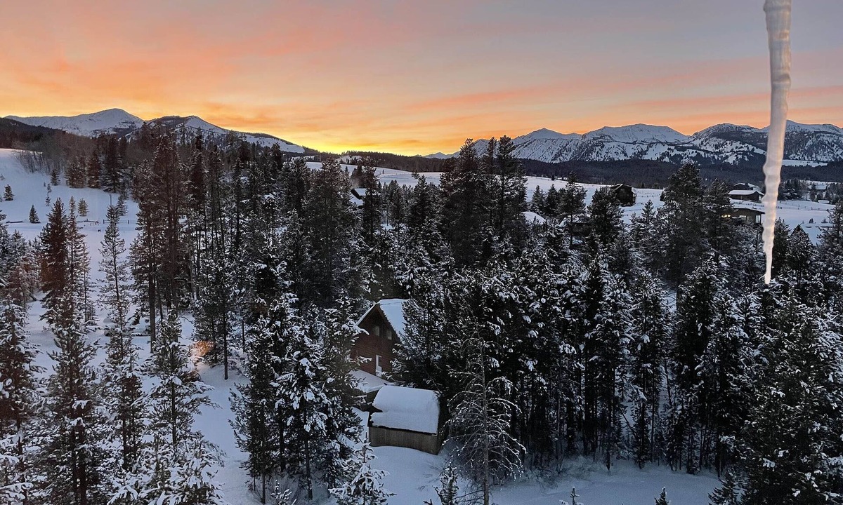 Ketchum Cabin | Cozy Cabin in Stanley Basin!