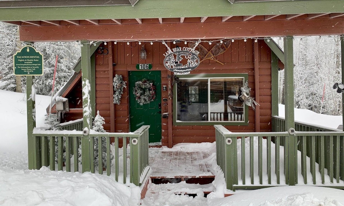 Steam Engine Meadows Cabin | Cozy Cottage Near Ski Lifts!