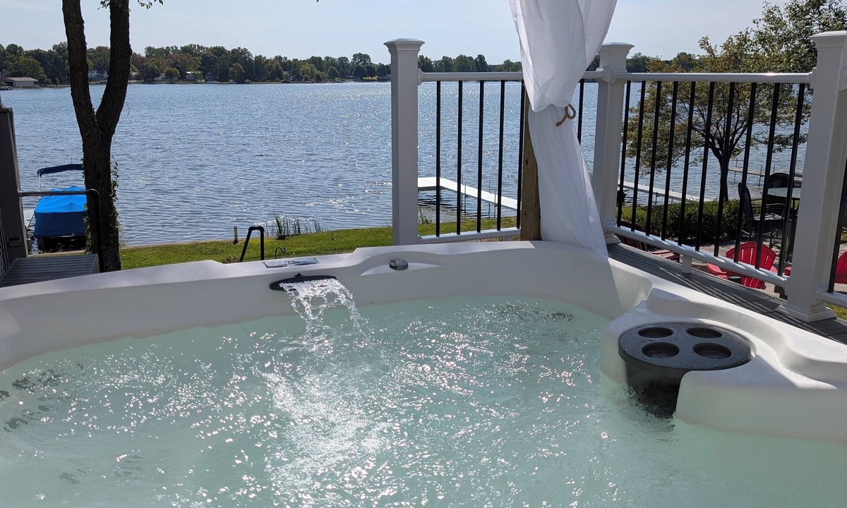 Mongo Cottage | Cozy cottage on peaceful lake