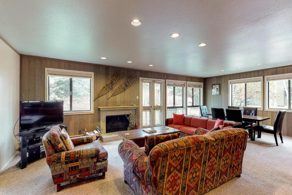 Elkhorn Apartment | Cozy Cottonwood Getaway
