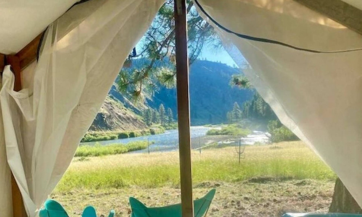 Shoup RV Rental | Cozy Glamping Tent on the Salmon River, Breakfast Included, Sleeps 2