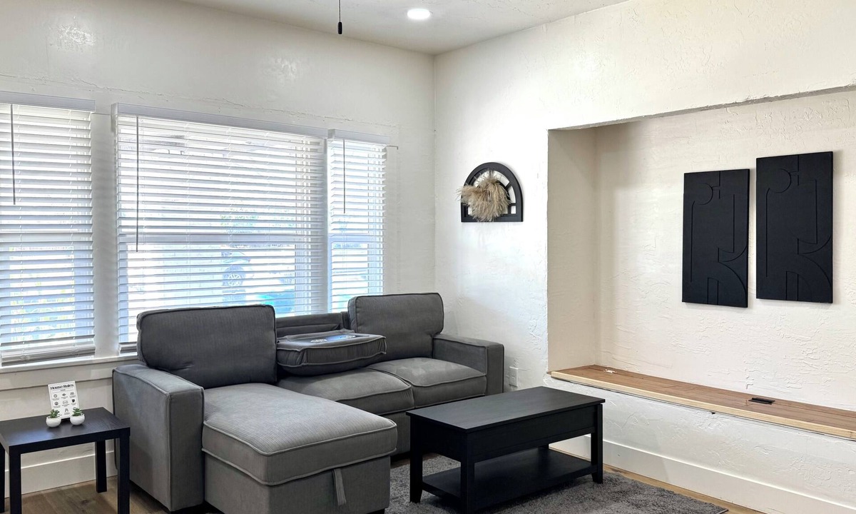 Hanford Apartment | Cozy Historic Hanford Hideaway 1BR/1BA w/Laundry