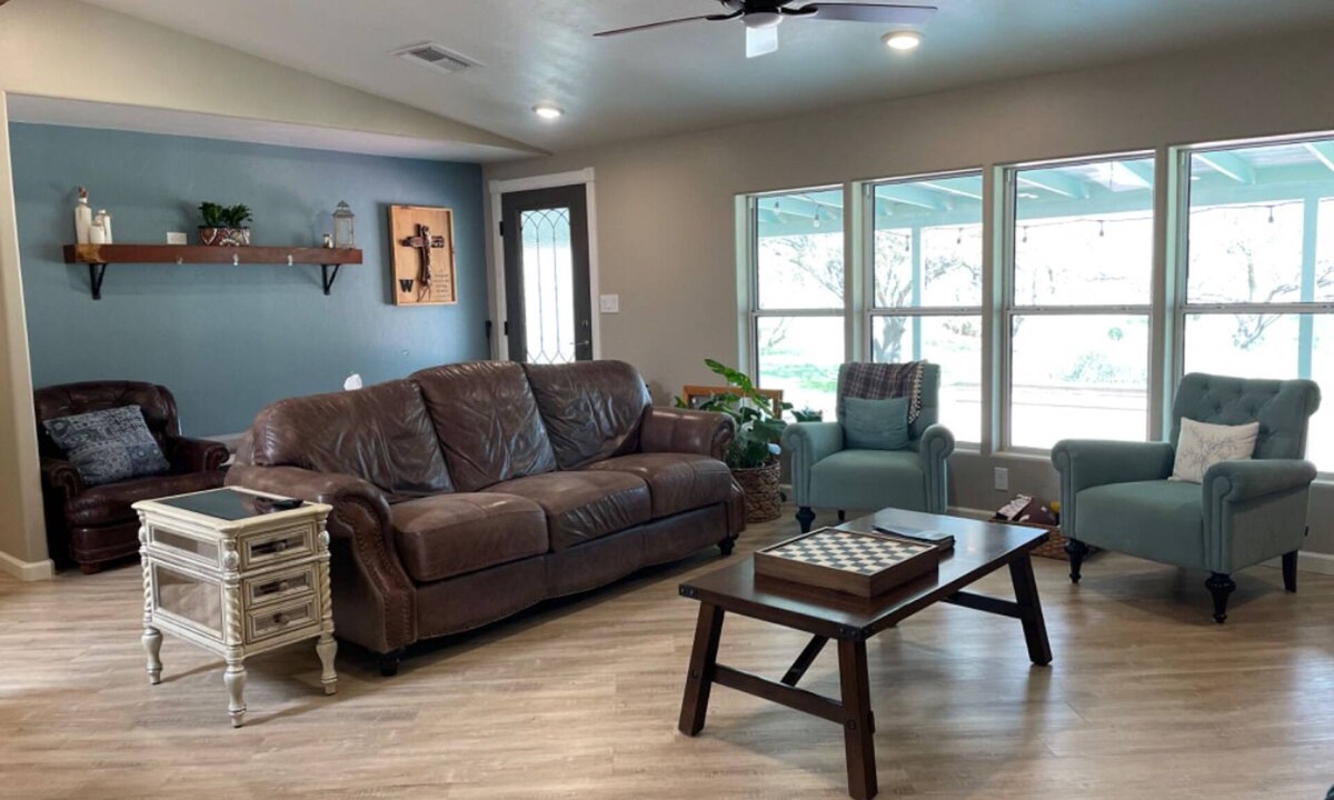 Catalina House | Cozy Home Away From Home