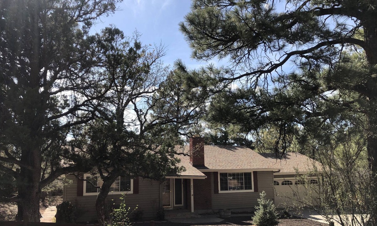 Show Low House | Cozy home in the high country.