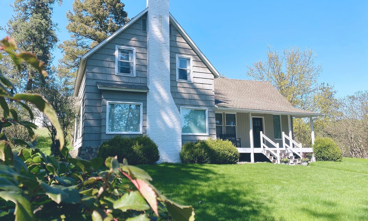 Colbert House | Cozy restored farmhouse on the river! Hot tub, wildlife and trails to explore!