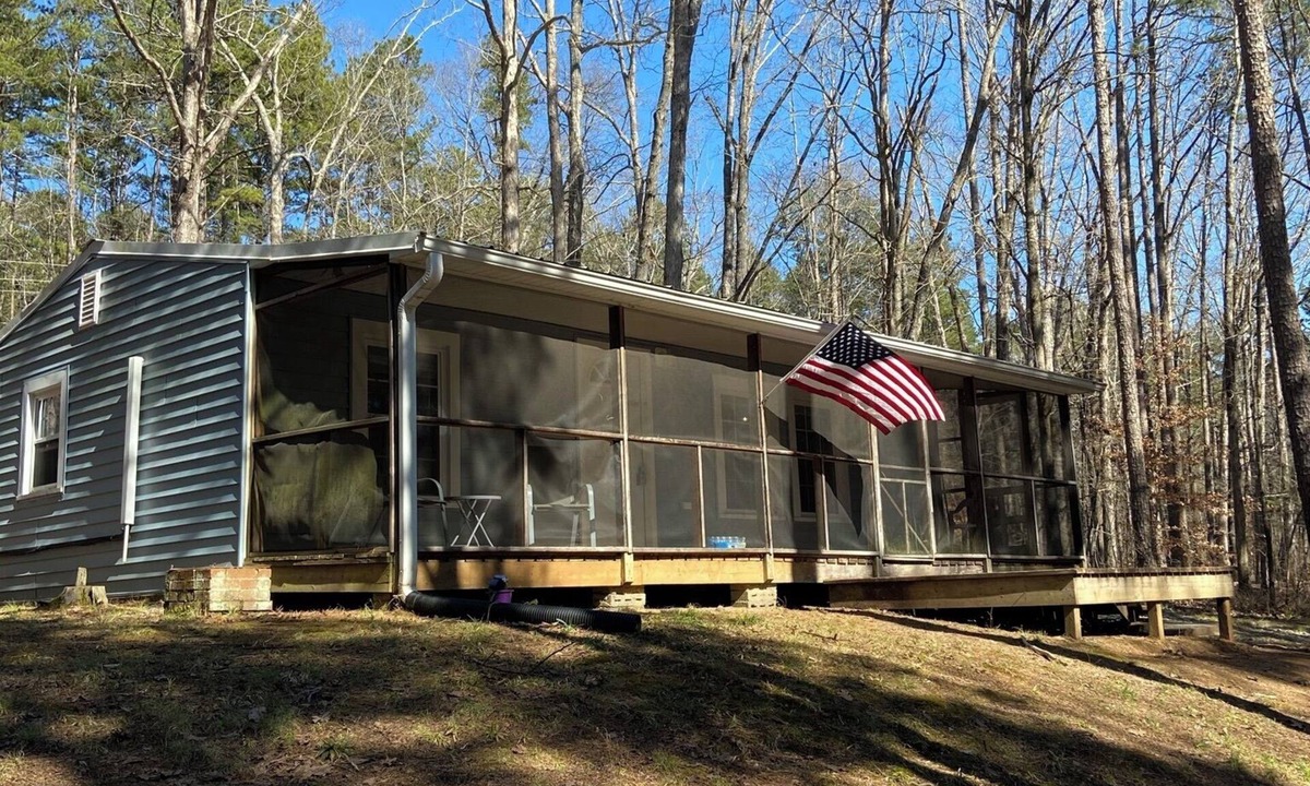 Clarksville House | Cozy, secluded 1-bedroom bungalow in beautiful Clarksville.