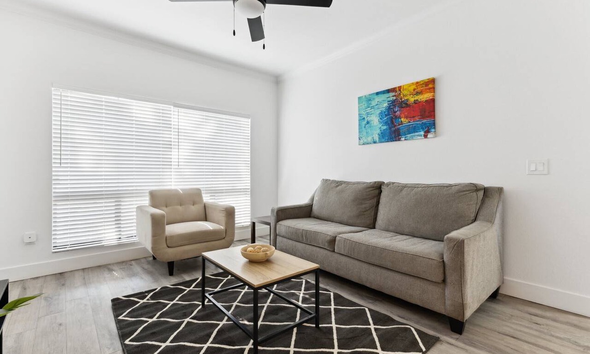 Chandler Apartment | CozySuites Chandler 2BR with 2 pools + Jacuzzi! 12