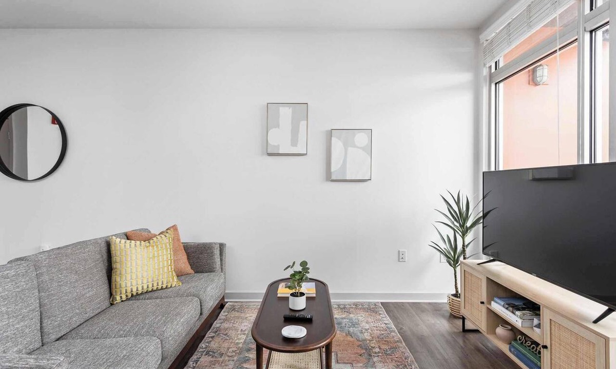 Downtown Indianapolis Apartment | CozySuites l Lavish 1BR, Bottleworks Indy #4