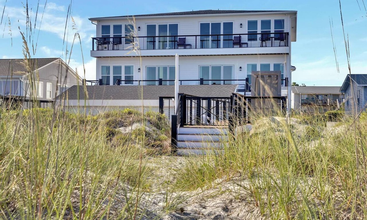 Emerald Isle House | Curated Oceanfront Duplex with awesome amenities!