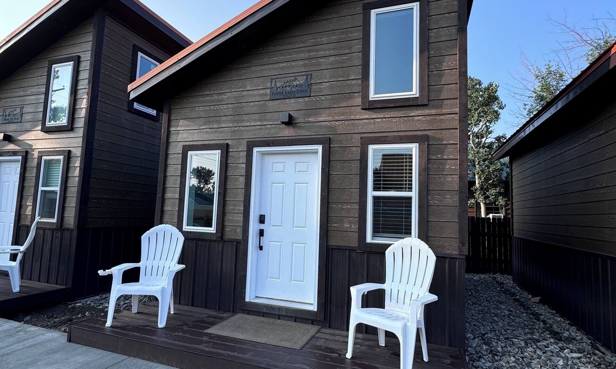East Glacier Park Village Cabin | Dancing Lady Mountain Haven