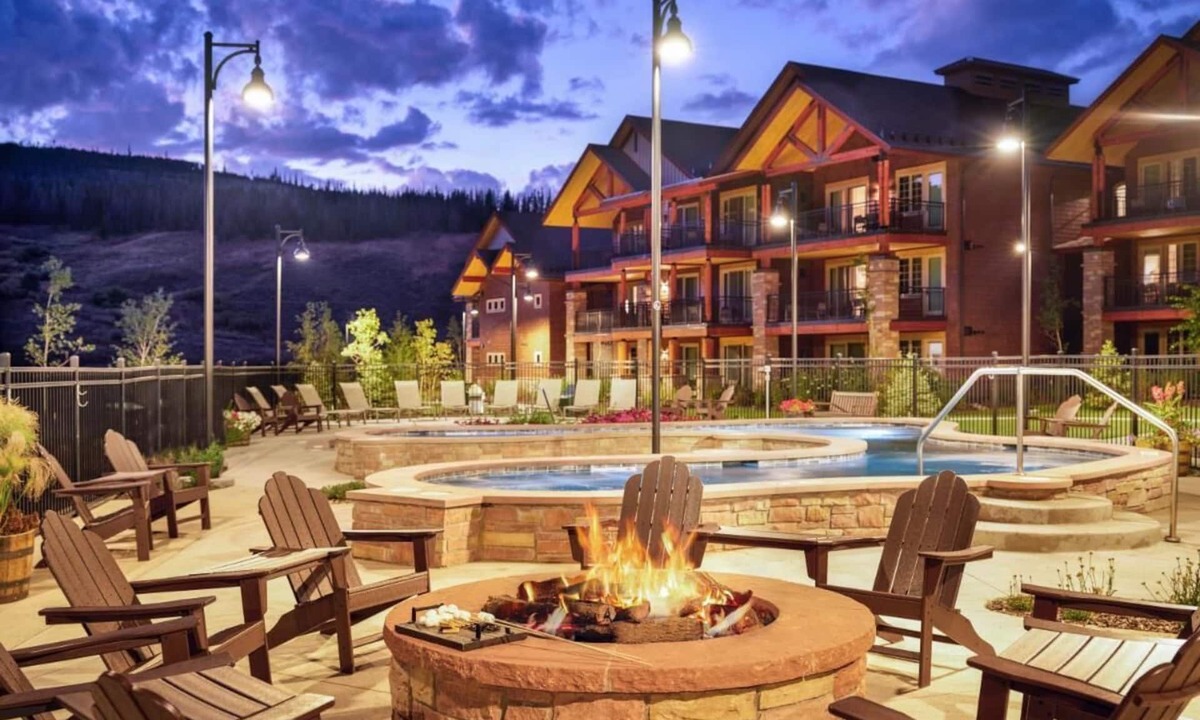 The Highlands Villa | December Only Special - 1 Week Only