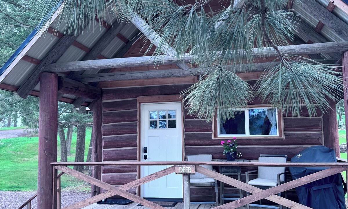 Columbia Falls Cabin | Deer Cabin at Glacier Hidden Cabins near Glacier National Park