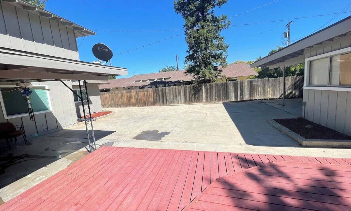 Raisin House | Del Mar pool home