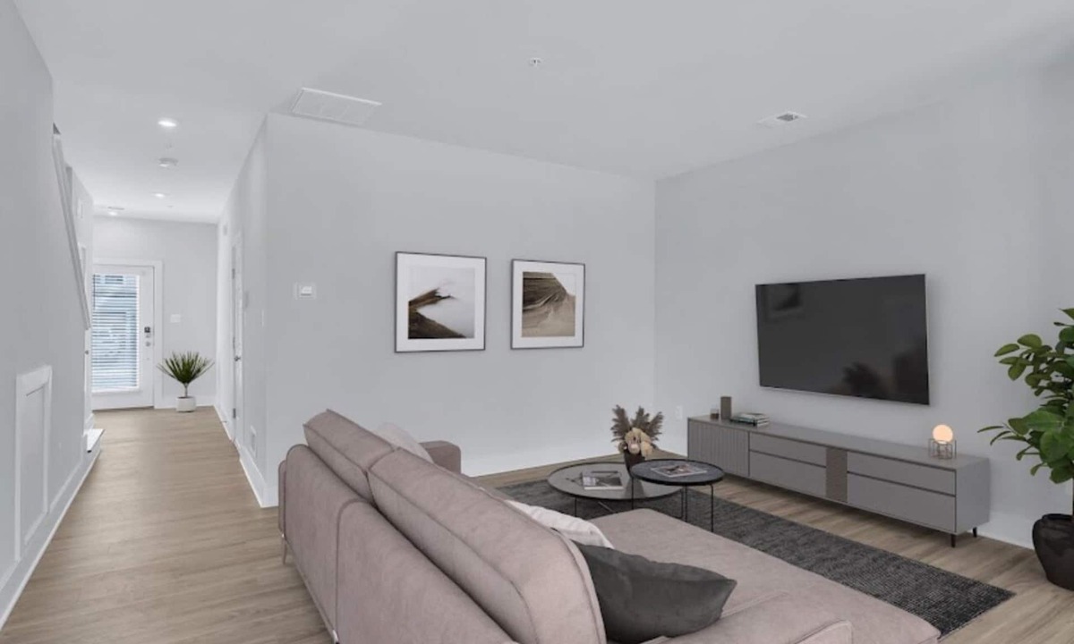 Waldorf House | Delightful townhome with AC in Waldorf - 3 bedrooms available