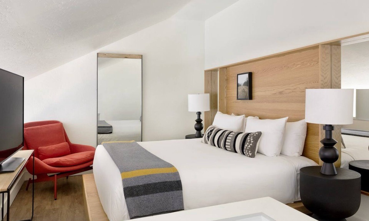 Teton Village Hotel | Deluxe Powder Hound Loft | King + Sofa Sleeper at Gravity Haus, 3 Units