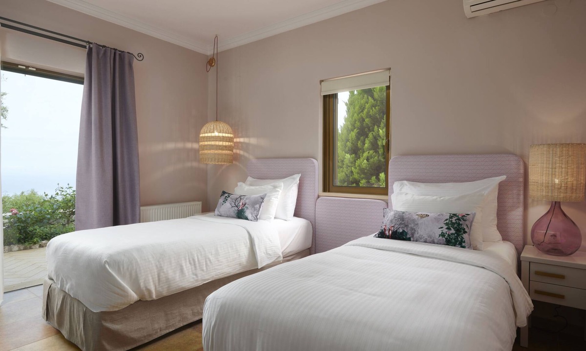 Tsoukaladhes Villa | Deluxe Villa With Private Pool - with Panoramic View, Art Blue Villas