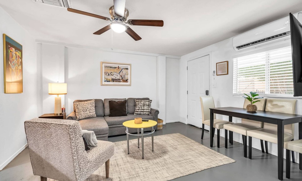 Rincon Heights Apartment | Desert Chic Summer Stay 2BR | Near UofA & Shows