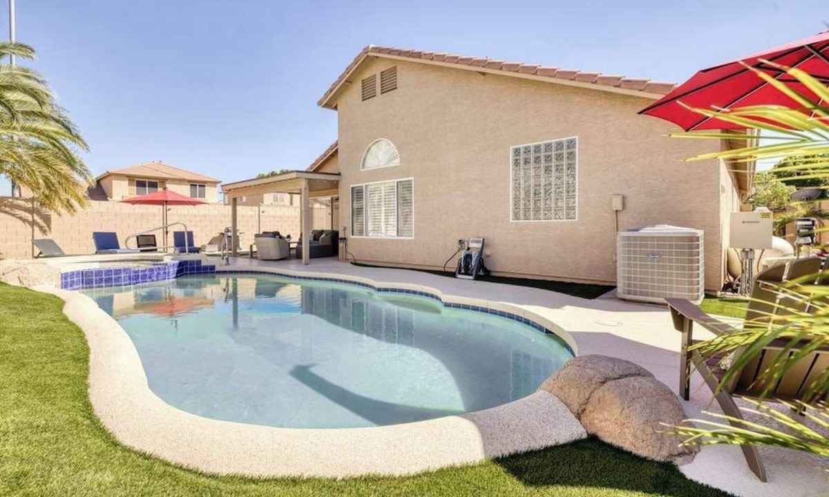 Fletcher Heights House | Desert Oasis | Pool Spa & Putting Green Dogs OK