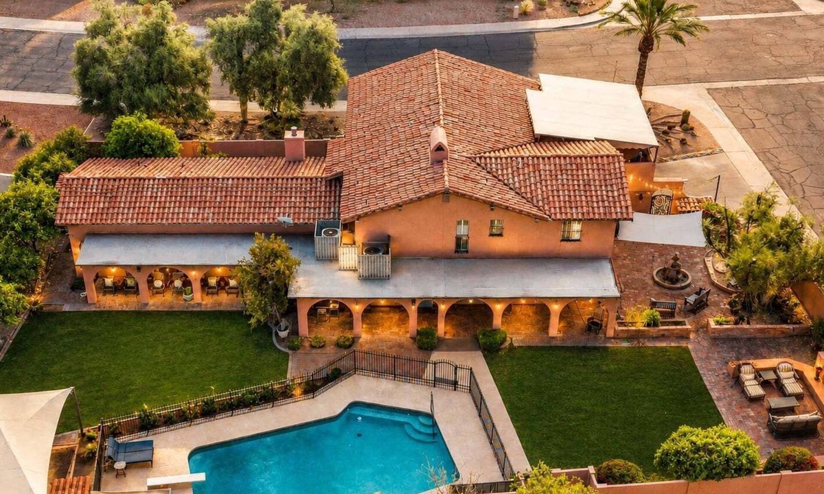 Shalimar House | Desert Rose - Historic Pink Hacienda with Heated Pool & Billiards